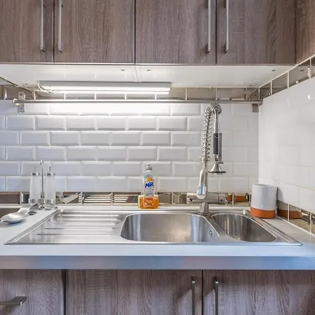 Le Parisien ~ Champs Elysees ~ Metro Appartamento Neuilly-sur-Seine